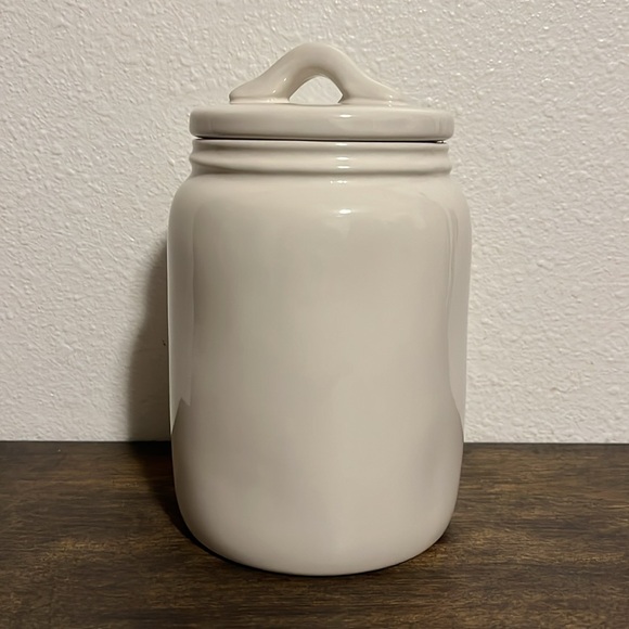 2 Rae Dunn Holiday canisters - Picture 7 of 7